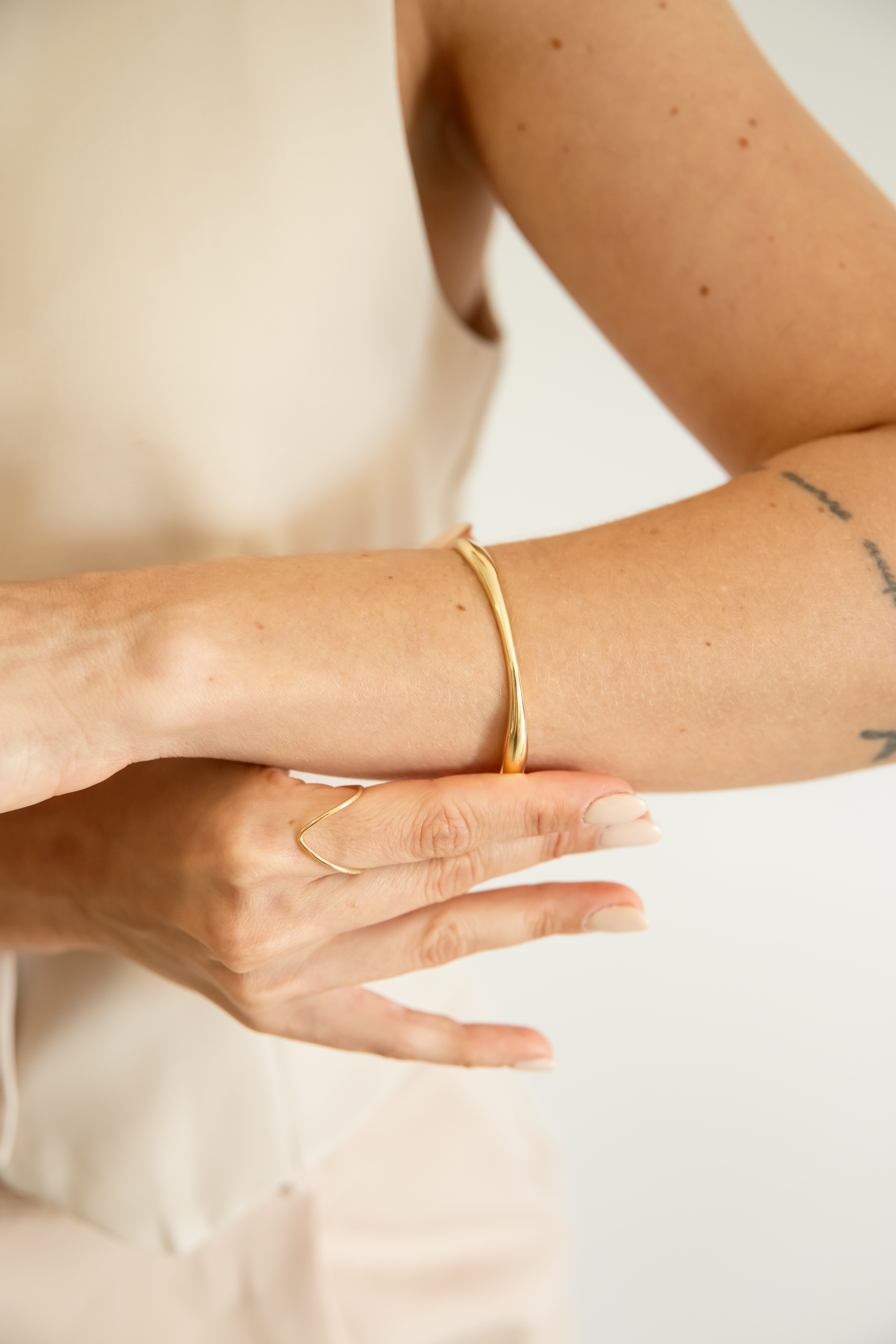 Bracelete Fio P Dourado