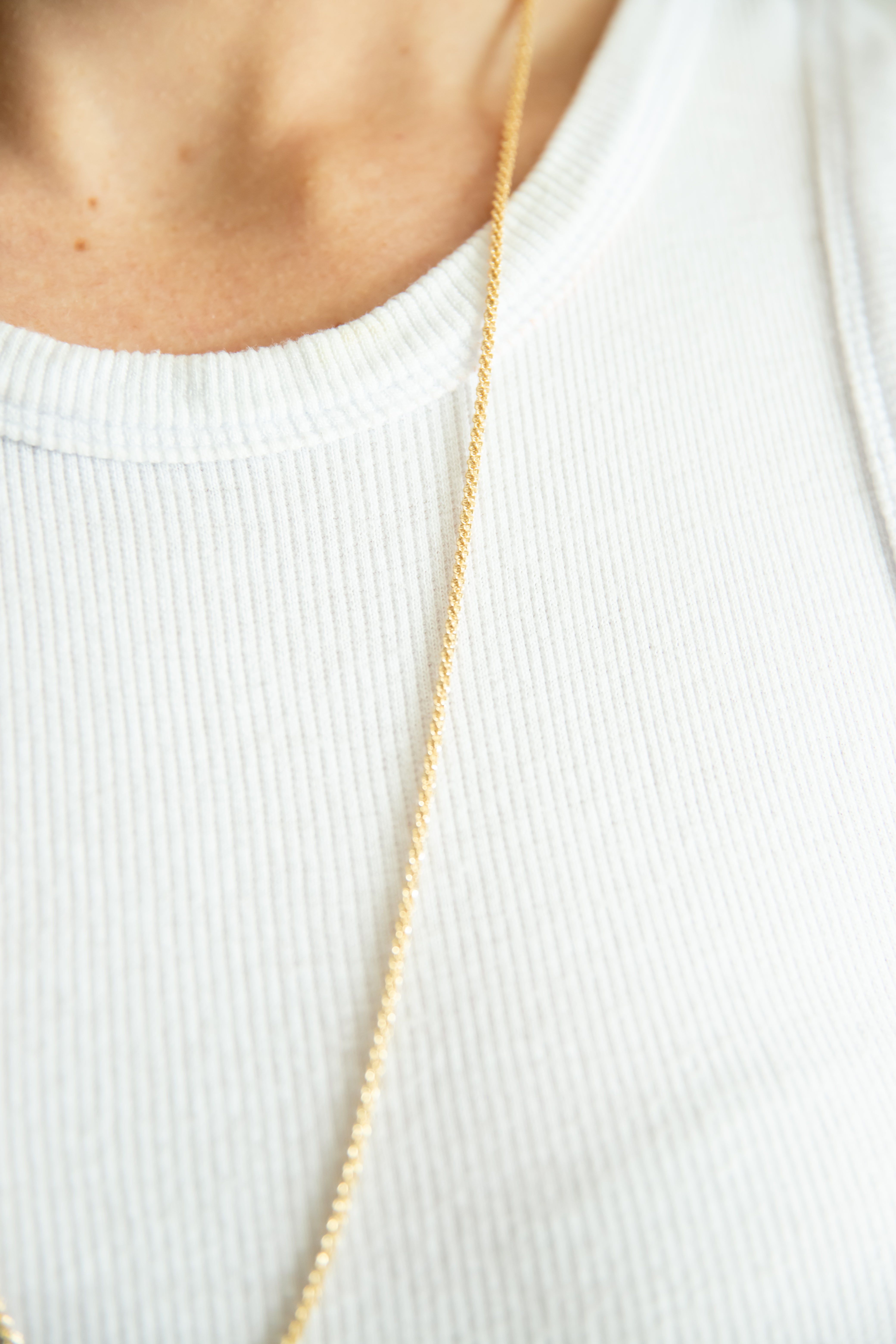 Colar Horizonte Dourado